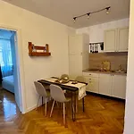 Apartment Maple Brasov