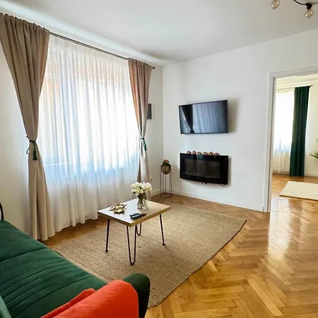 Maple Apartament Brașov